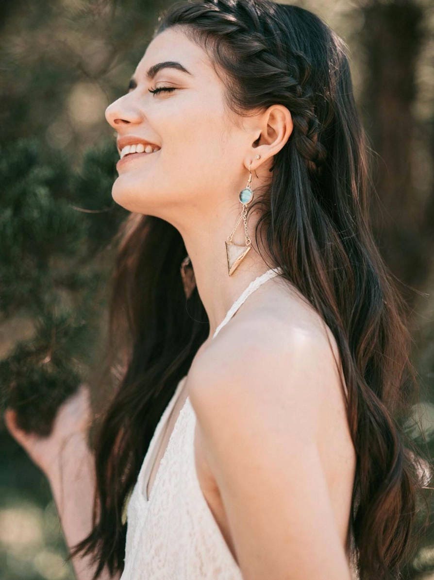 White druzy earrings Real butterfly wing earrings Gold chain earrings Geode earrings Taxidermy jewelry Gold Triangle earrings etsy.com