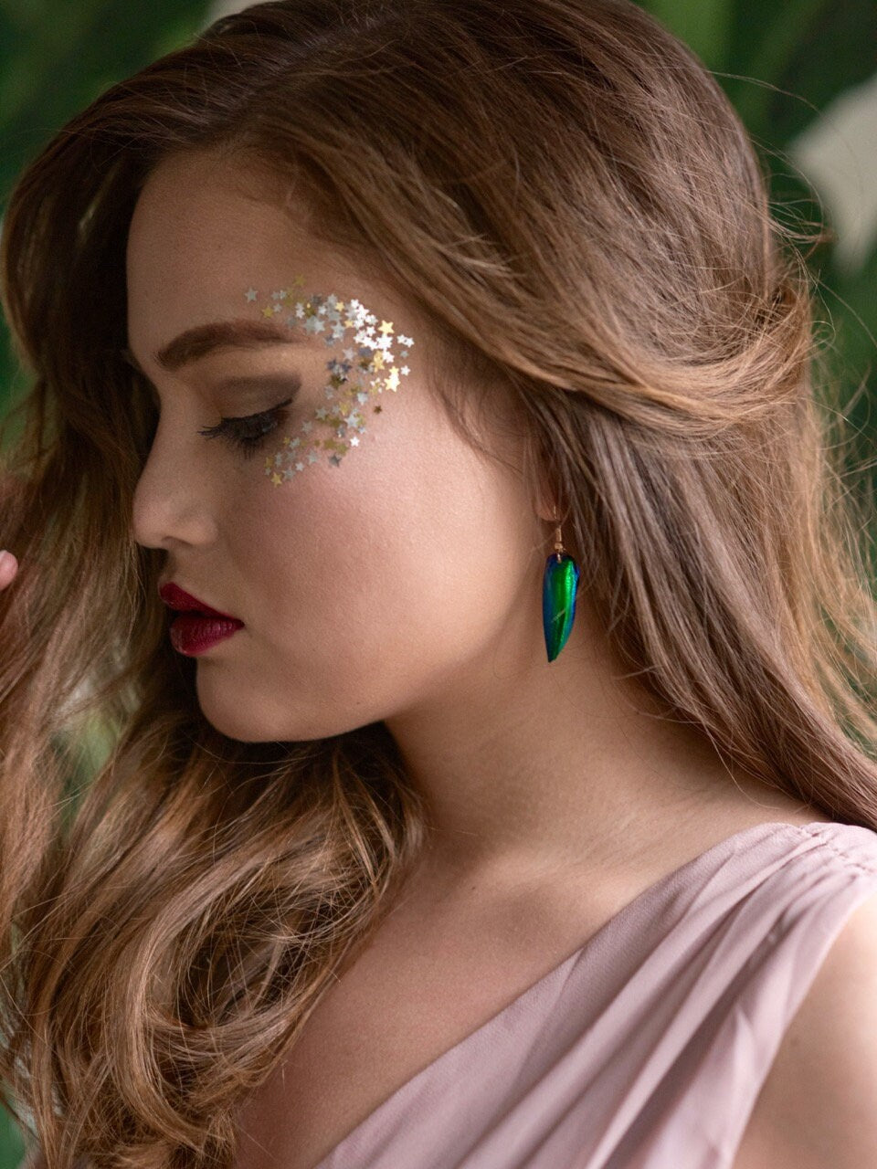 Real jewel beetle wing earrings Witchy jewelry Insect jewelry Bug earrings Witchy gifts Green beetle earrings Real insect jewelry