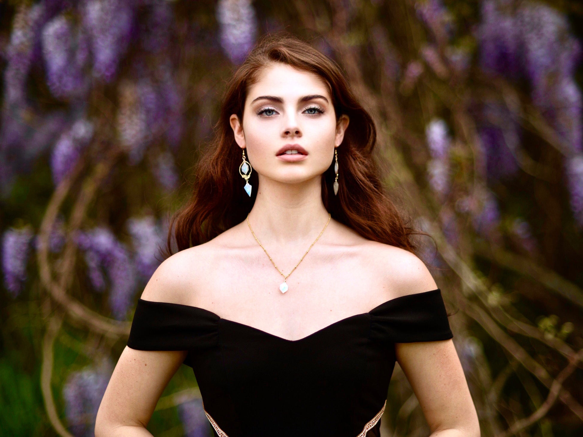 Raw labradorite earrings Long crystal earrings Raw stone earrings dangle Blue labradorite jewelry Rainbow moonstone earrings sterling silver