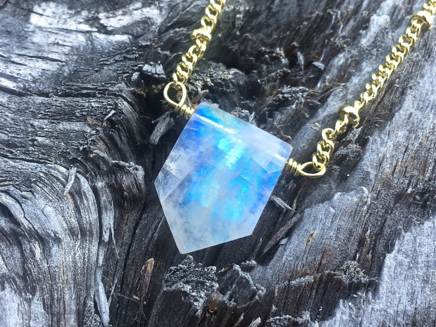 Raw moonstone necklace White moonstone pendant Rose gold moon stone necklace Rainbow moonstone jewelry Blue moon stone jewelry Moon necklace