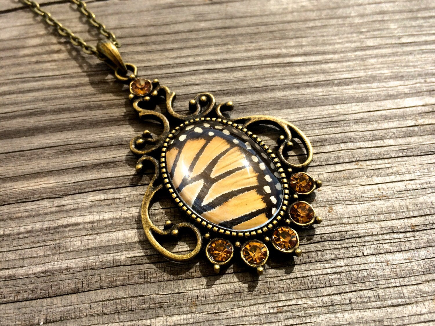 Real monarch butterfly wing necklace Pressed butterfly necklace Framed monarch butterfly necklace Monarch butterfly taxidermy jewelry