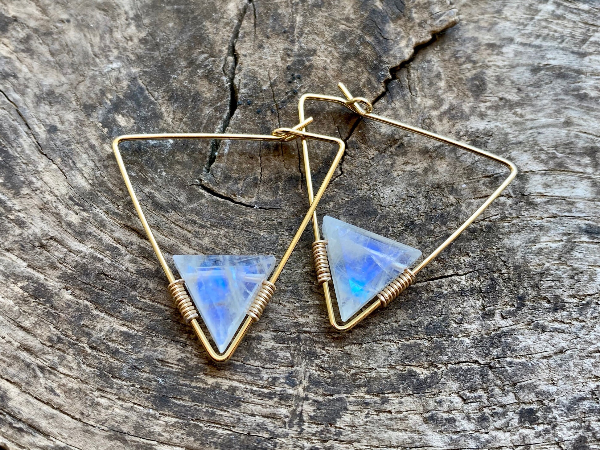Moonstone earrings Geometric hoop earrings Triangle earrings Raw moonstone hoop earrings Triangle hoop earrings Triangle gemstone earrings