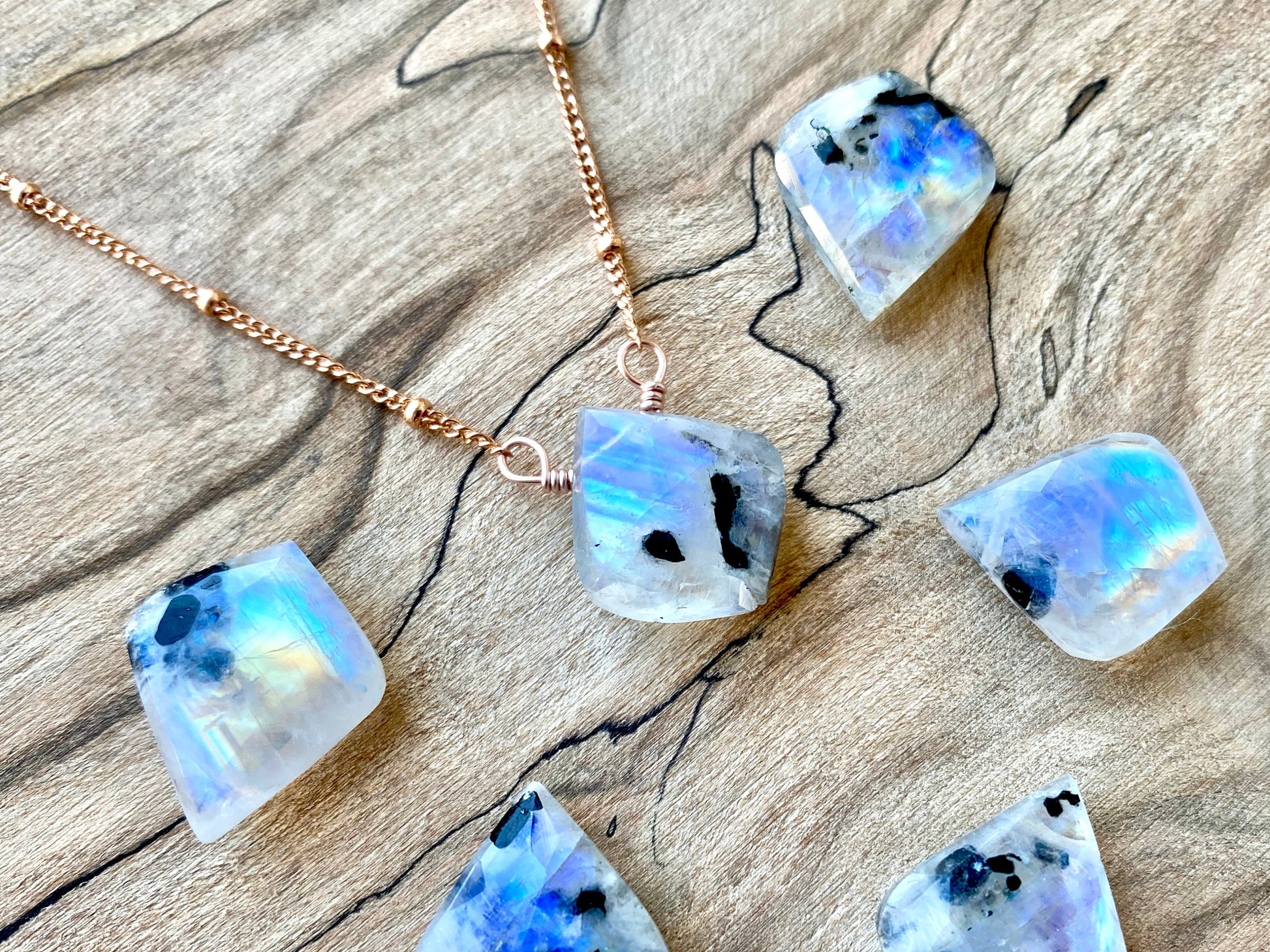 Rainbow moonstone necklace Raw moonstone jewelry White moon stone necklace Flashy moonstone pendant Blue moonstone crystal necklace