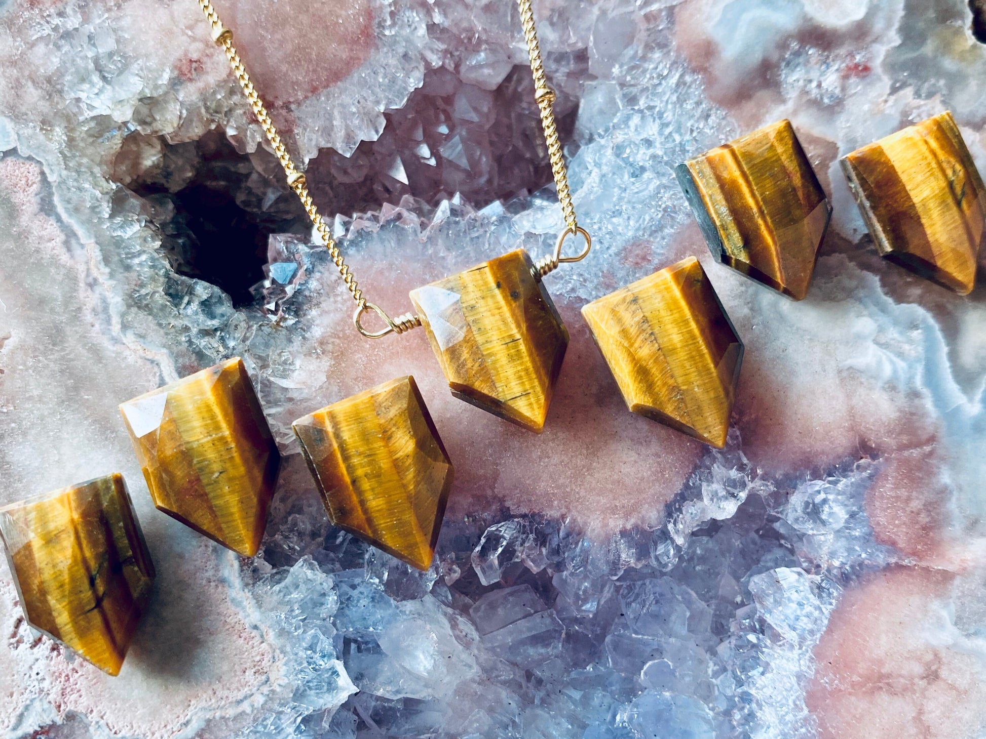 Raw Tigers eye necklace Real tigers eye jewelry Womens Mens Tiger eye necklace Cats eye necklace Tigers eye pendant Tiger eye jewelry