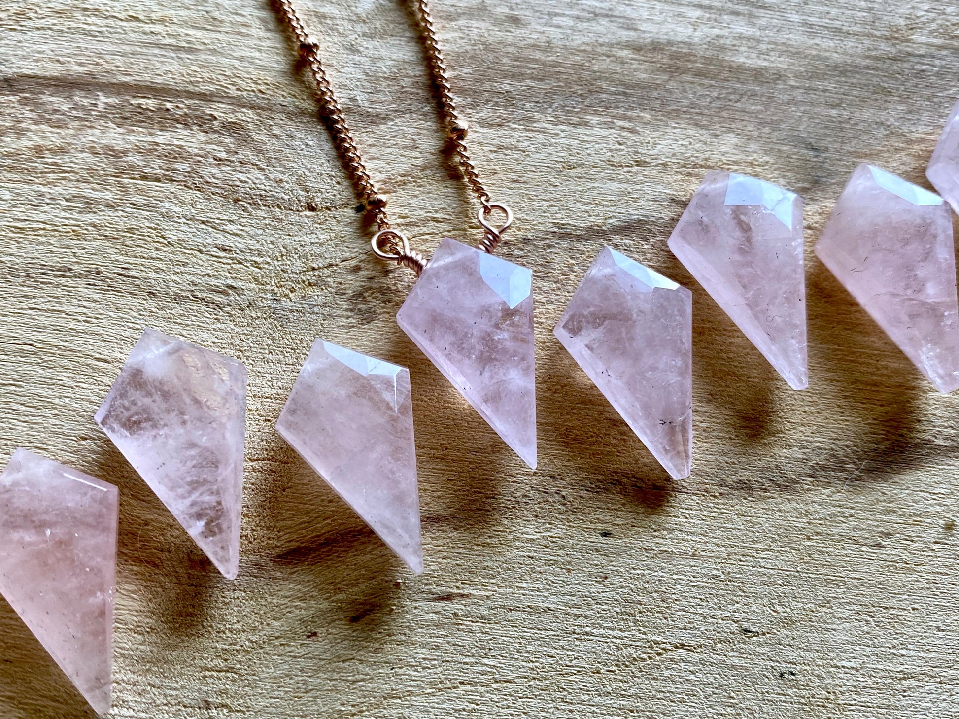 Raw rose quartz necklace for women Dainty rose quartz pendant Natural rose quartz jewelry Healing rose quartz crystal necklace for girls