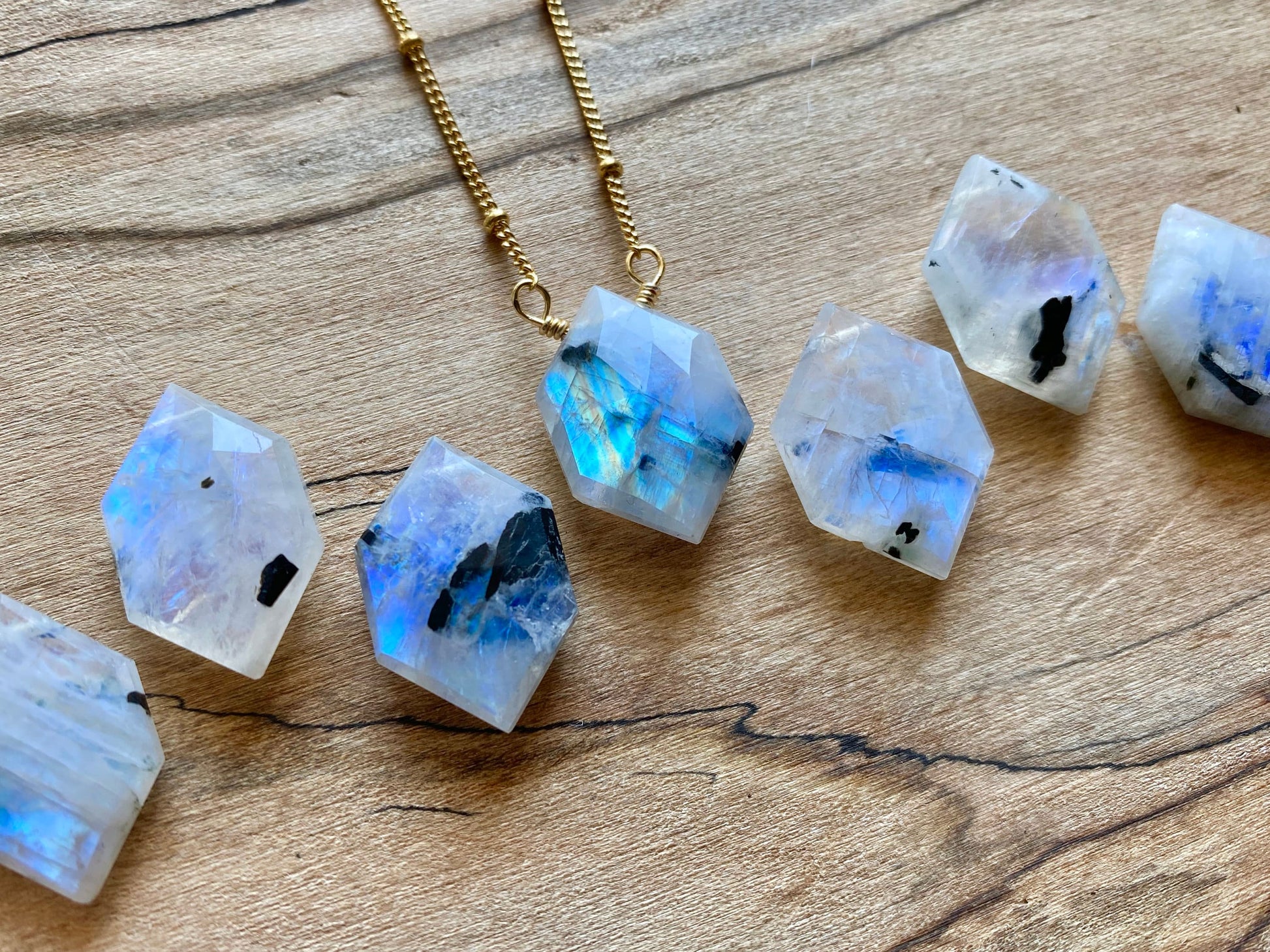 Raw rose quartz necklace Real rose quartz jewelry for women Pink quartz necklace Healing rose quartz hexagon necklace Dainty stone pendant