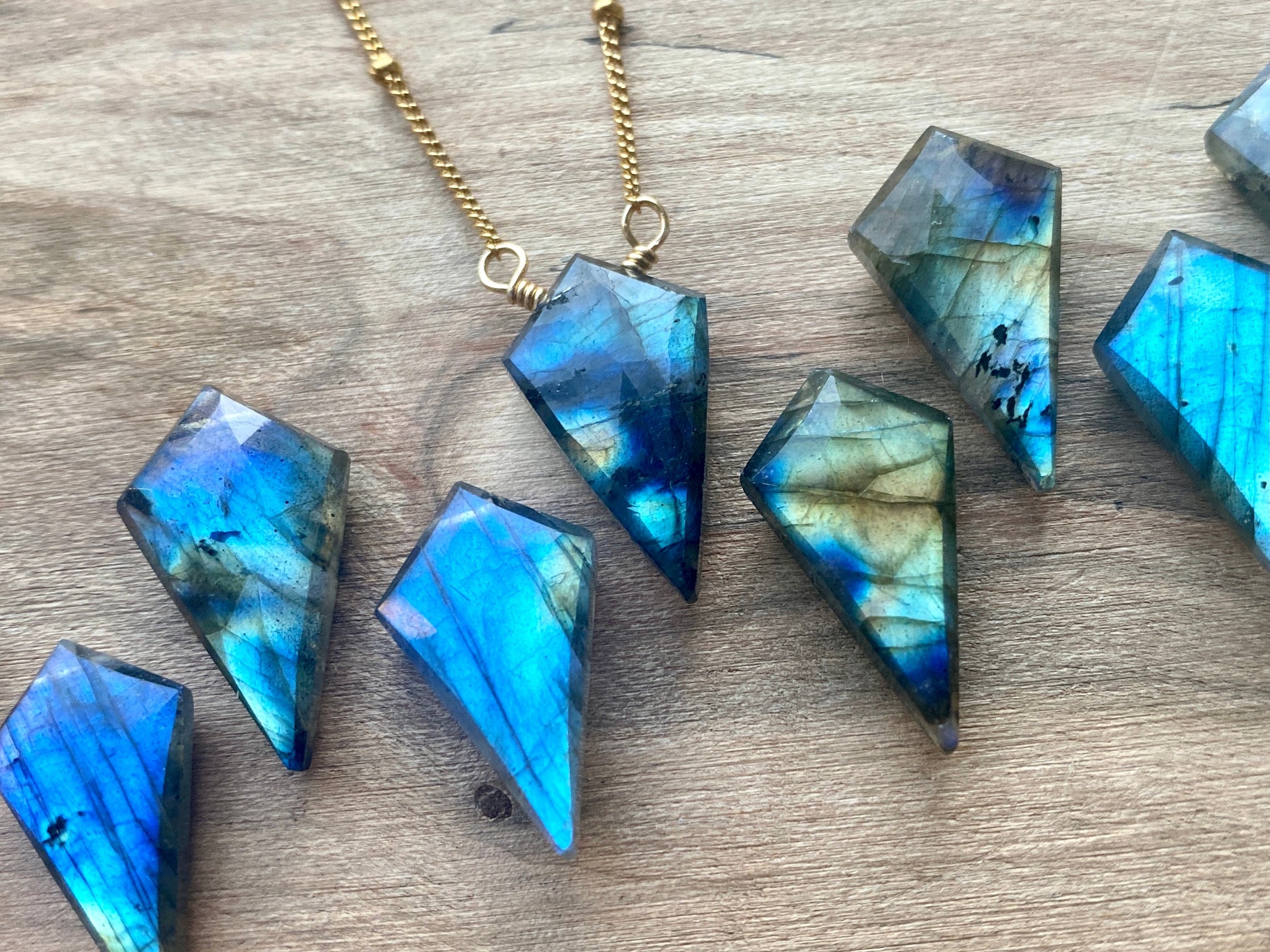 Raw labradorite necklace for women Rainbow labradorite jewelry Blue labradorite point necklace Raw moonstone necklace Rainbow moonstone