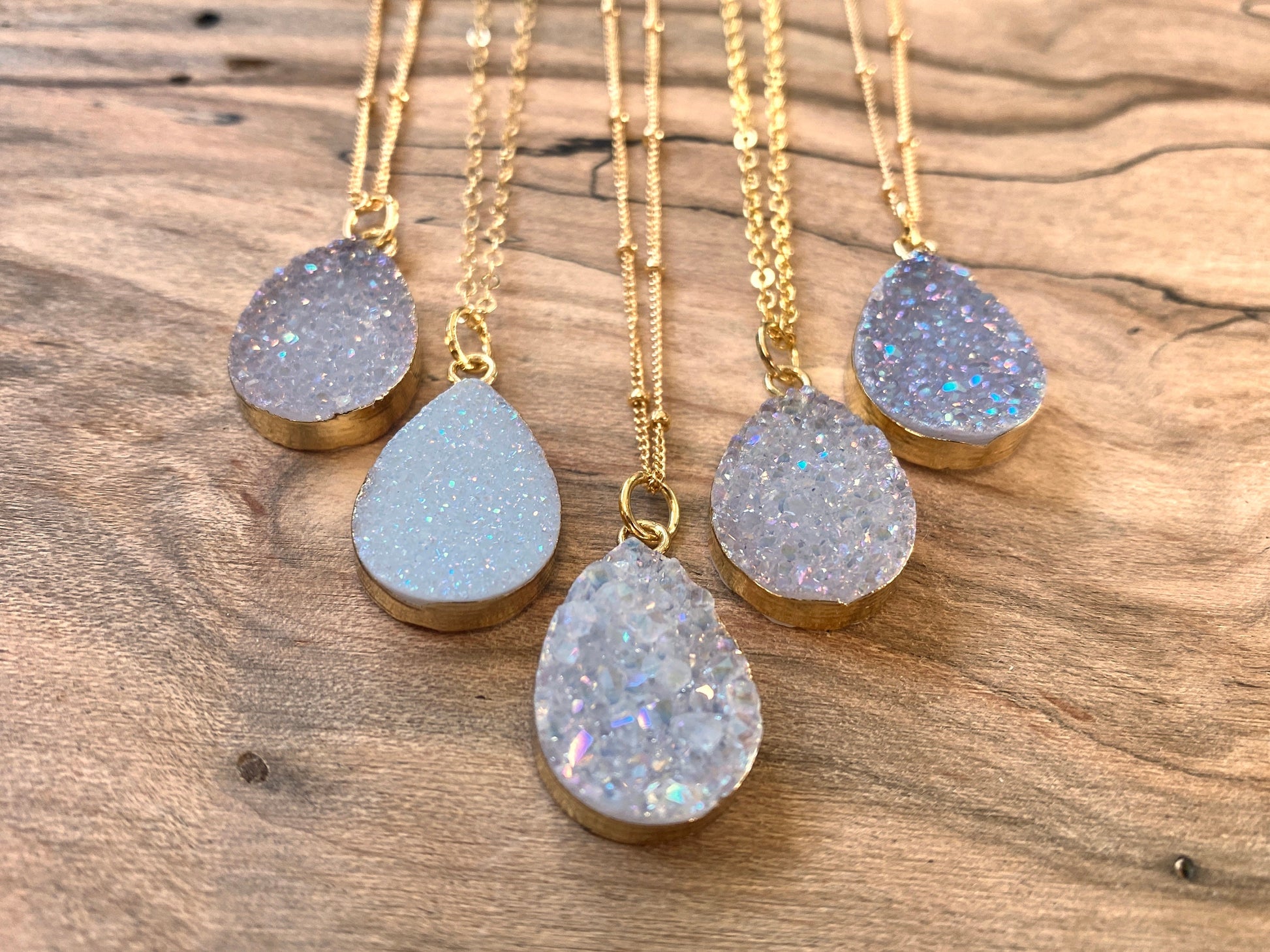 Raw druzy necklaces for women white druzy pendant necklace Angel aura quartz necklace dainty druzy jewelry Small geode necklace for women