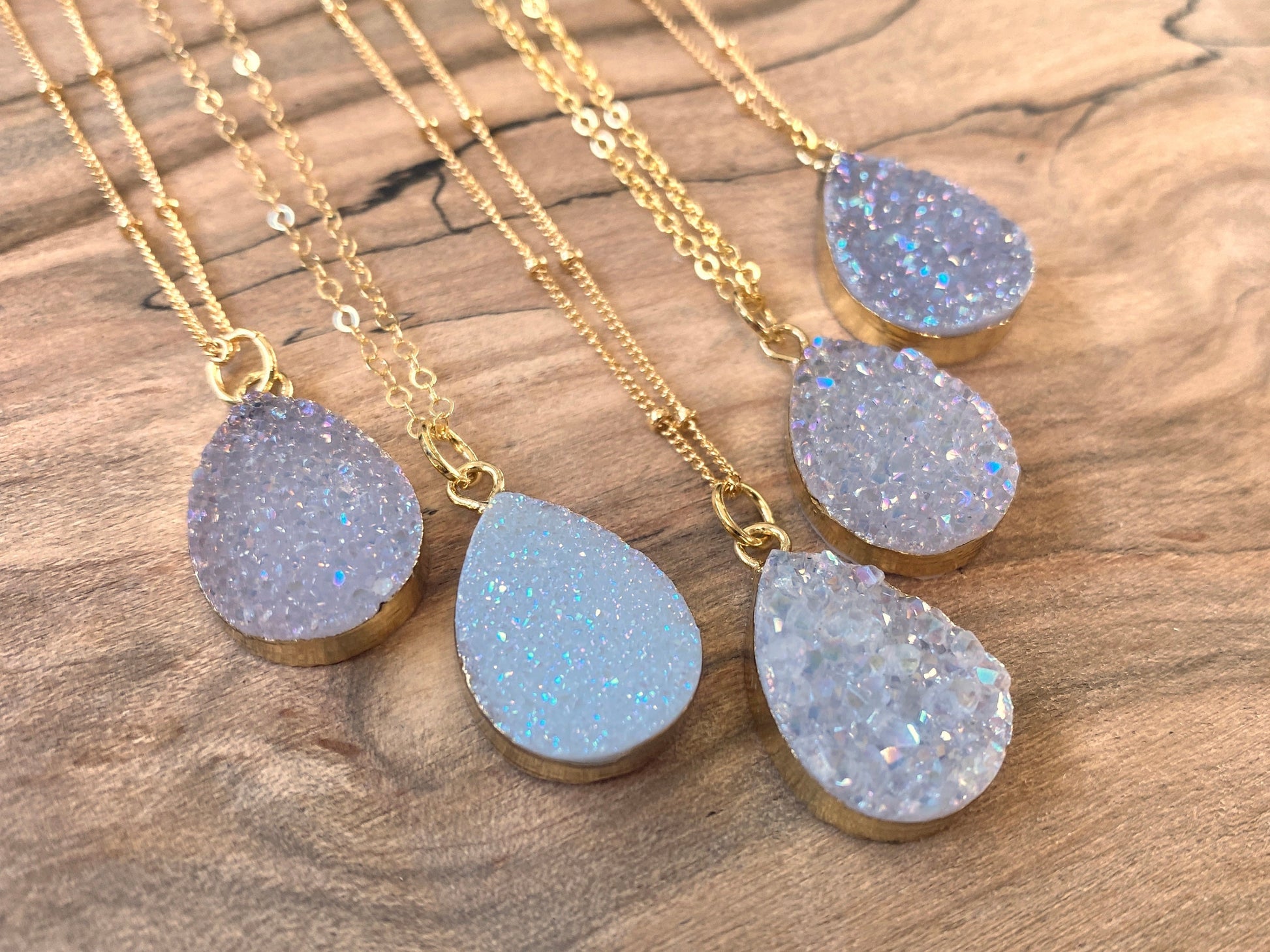 Raw druzy necklaces for women white druzy pendant necklace Angel aura quartz necklace dainty druzy jewelry Small geode necklace for women