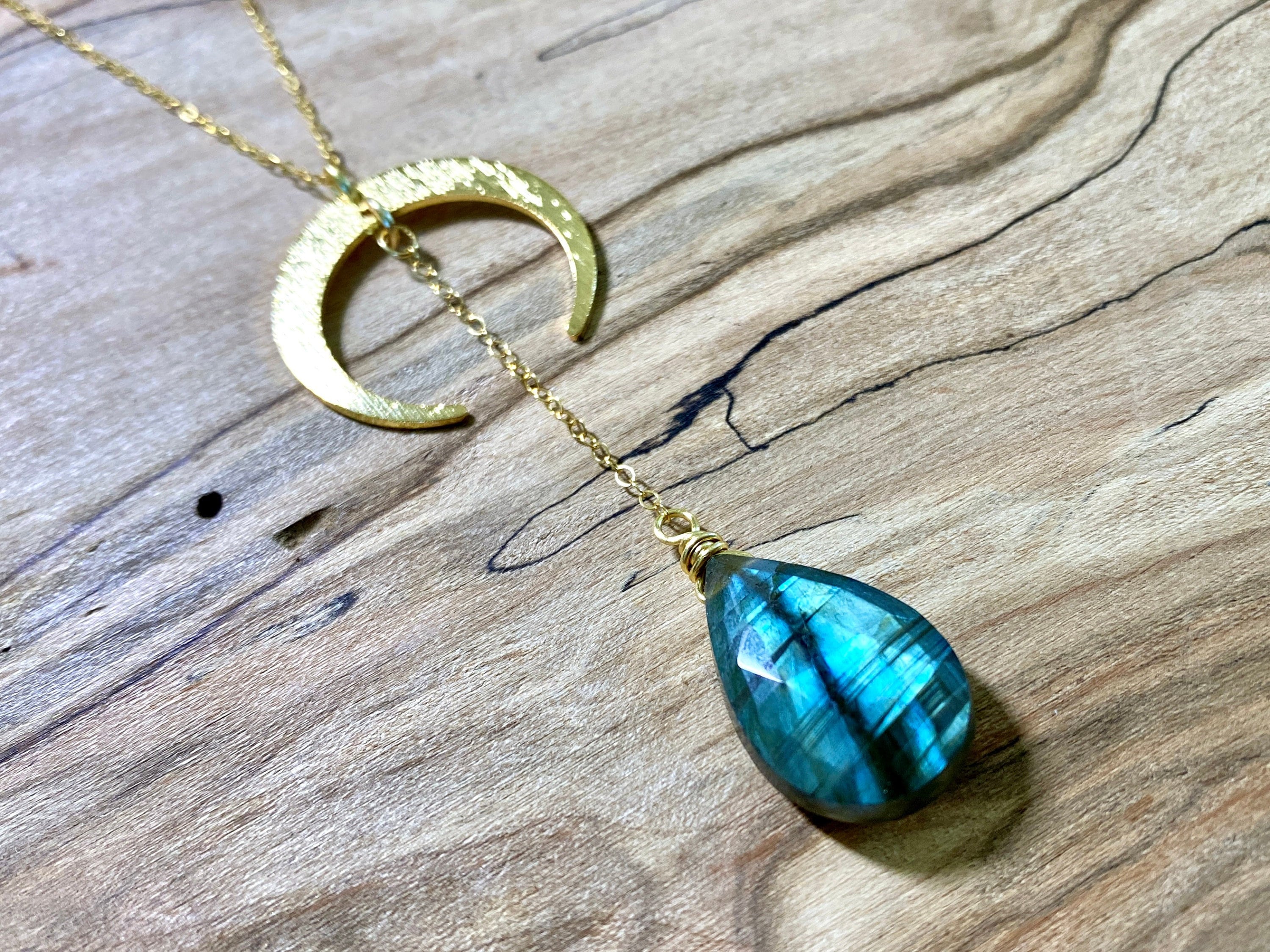 Raw Labradorite statement necklace Crystal lariat necklace Moon lariat necklace Blue Labradorite lariat necklace Moonstone lariat necklace