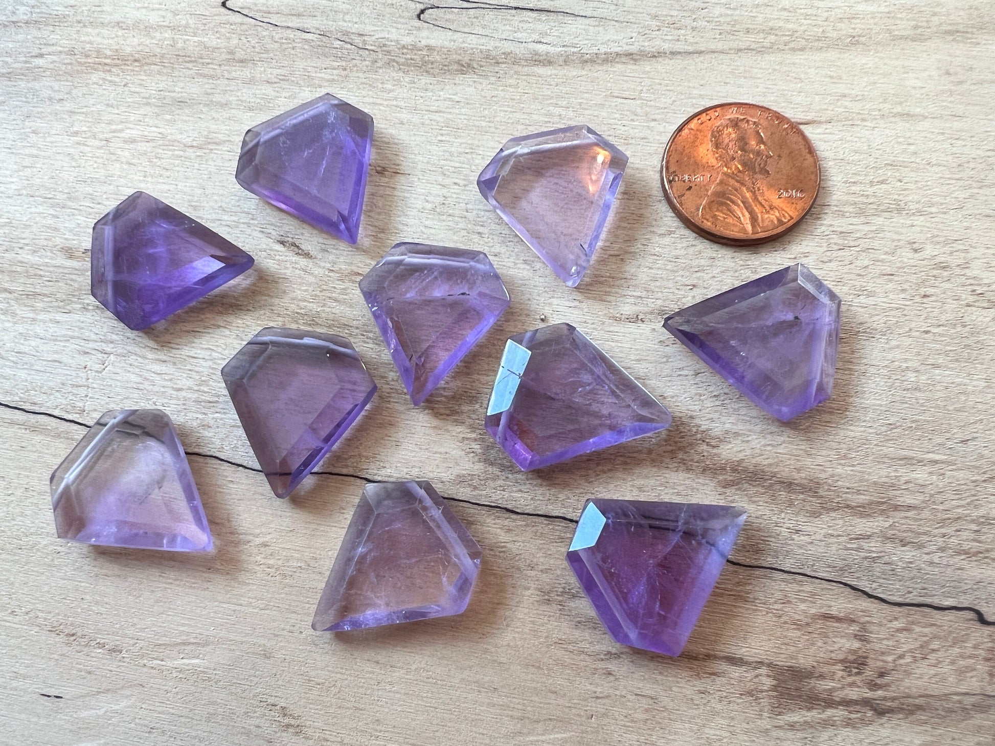 Amethyst gemstone necklace for women Pentagon crystal necklace Gold pentagon necklace Raw amethyst pendulum Pentagon gemstone necklace