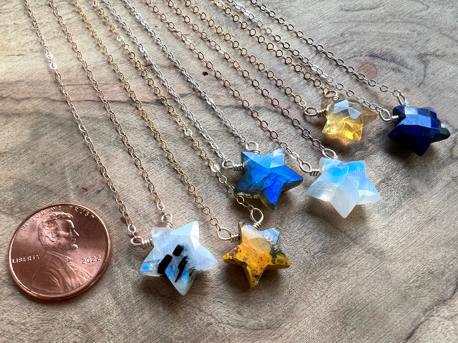 Dainty labradorite star necklace Crystal star necklace silver Labradorite necklace star Small labradorite pendant Crystal star pendant