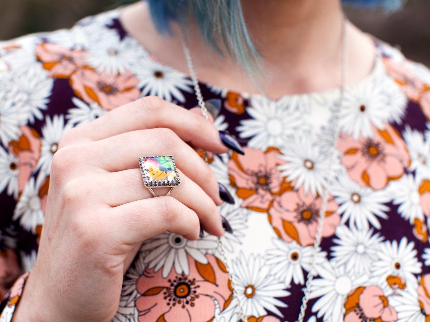 Cool rings Real moth wing ring Terrarium ring Weird stuff Oddities & Curiosities Insect taxidermy ring Madagascan sunset moth ring Bug ring