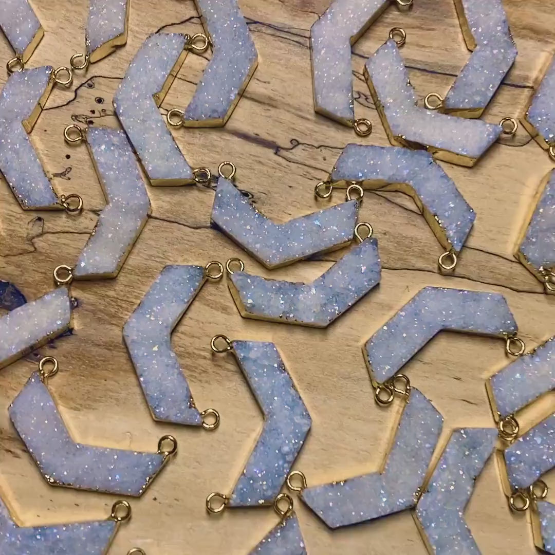 Raw crystal necklace Angel aura quartz necklace Raw druzy necklace Rainbow quartz crystal necklace for women Chevron necklace Druzy jewelry